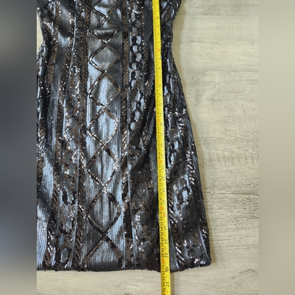 Adrianna Papell Navy  Cap Sleeve Cable Sequin Sheath Dress size 8 - Picture 6 of 7